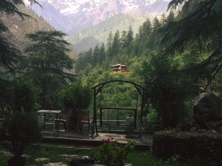 Hotel Deep Forest Kasol Exterior foto